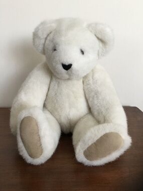 1992 Vermont Teddy Bear 16”
